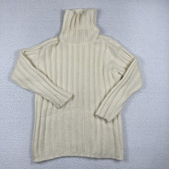 Saks Fifth Avenue Sweaters - Saks Fifth Avenue Sweater Womens Medium Cream Made in Italy Mohair Blend Cozy